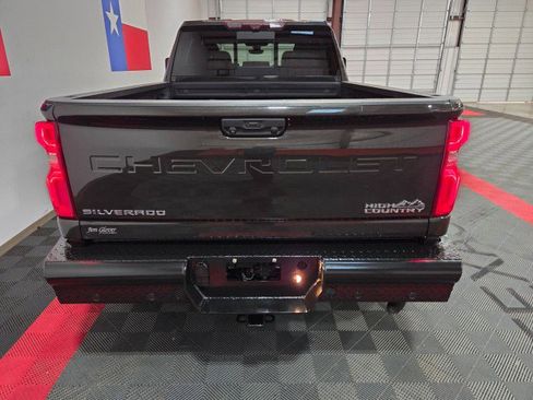 Used 2020 Chevrolet Silverado 2500 High Country w/ Z71 Off-Road Package image 27