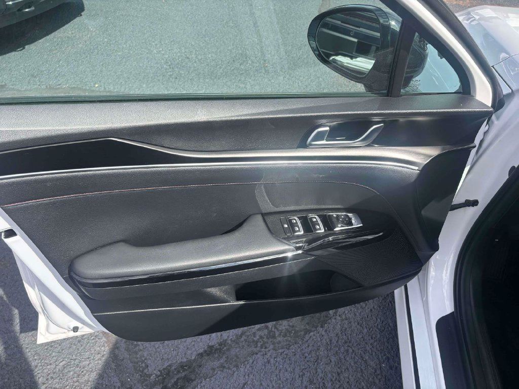 Used 2023 Kia K5 GT FWD image 15