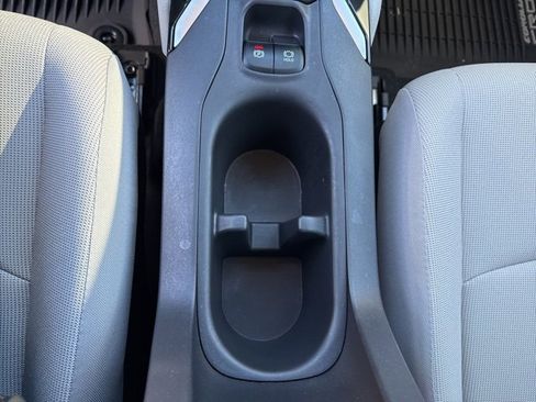 Used 2025 Toyota Corolla Cross L image 22