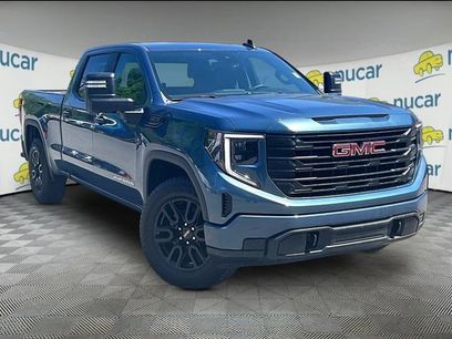 Used 2024 GMC Sierra 1500 Pro w/ Graphite Edition