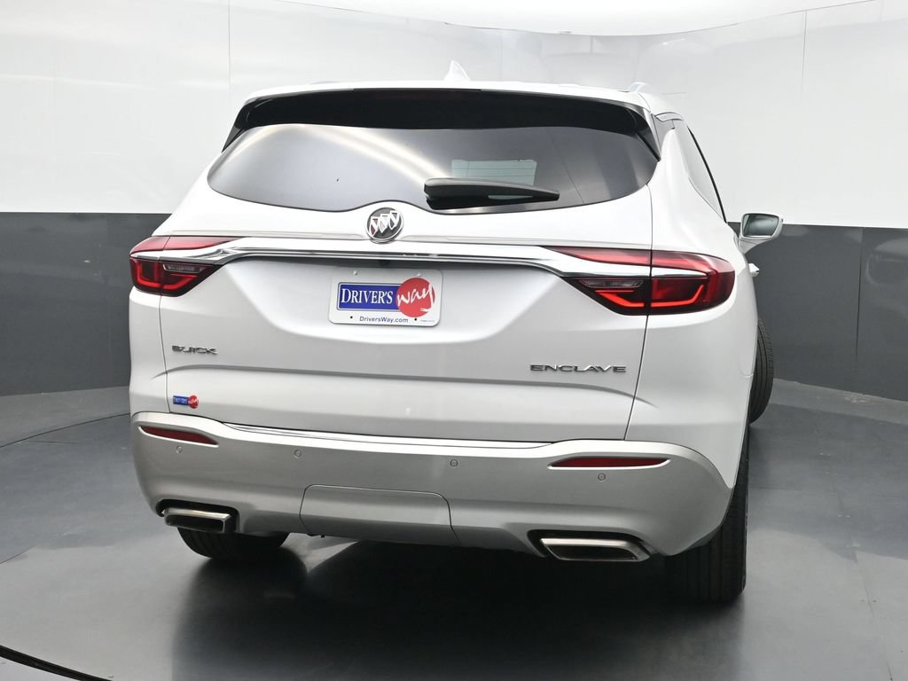 Used 2018 Buick Enclave Premium w/ Experience Buick Package FWD image 42