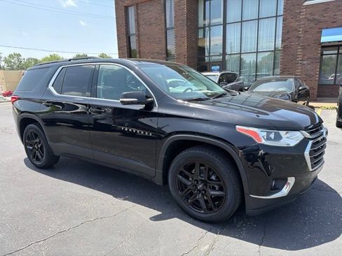 Used 2020 Chevrolet Traverse LT FWD image 1