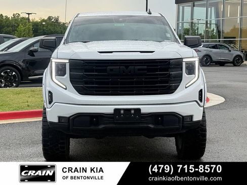Used 2025 GMC Sierra 1500 Elevation w/ Preferred Package AWD/4WD image 2