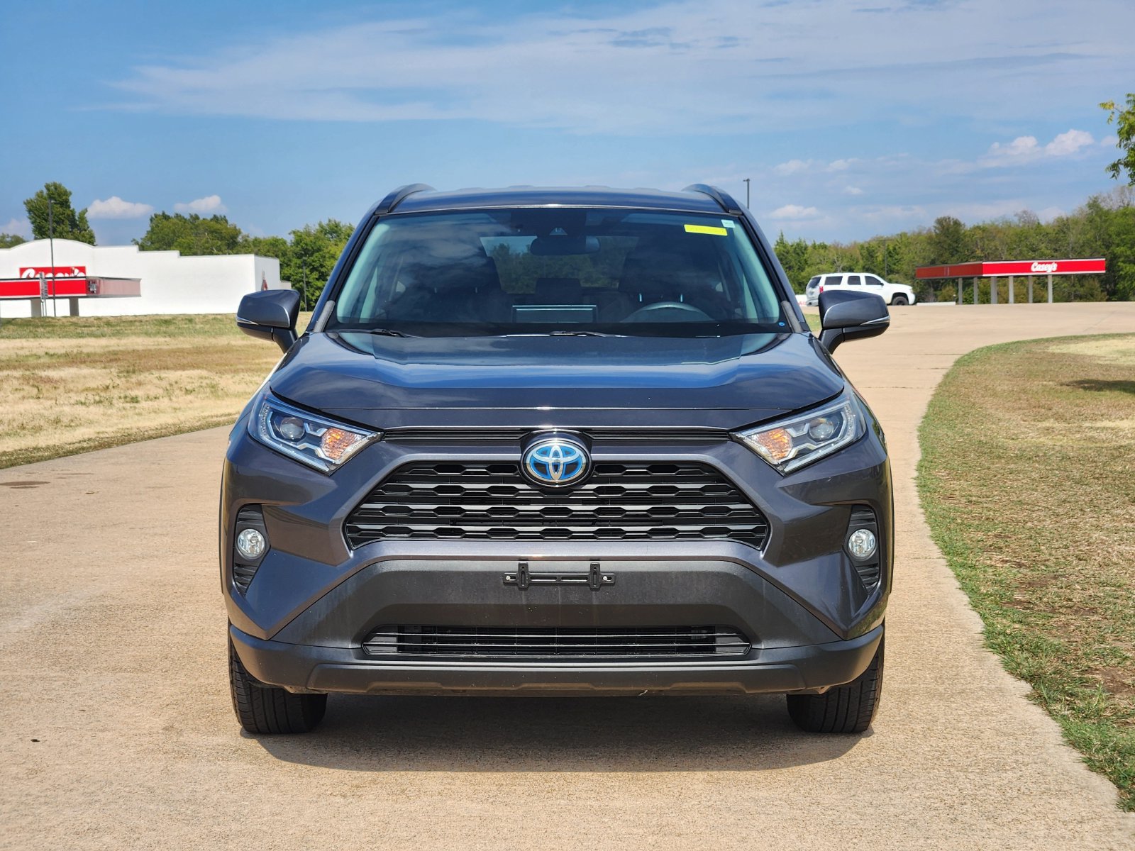 Used 2020 Toyota RAV4 XLE AWD/4WD image 6