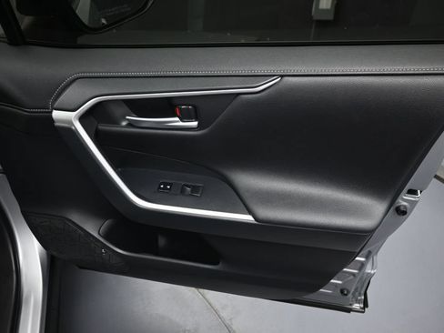 Used 2019 Toyota RAV4 Limited AWD/4WD image 35