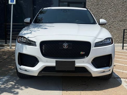 Used 2018 Jaguar F-PACE S AWD/4WD image 2
