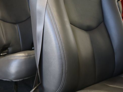 Used 2006 Chevrolet Silverado 2500 LT w/ Heavy-Duty Power Package image 73