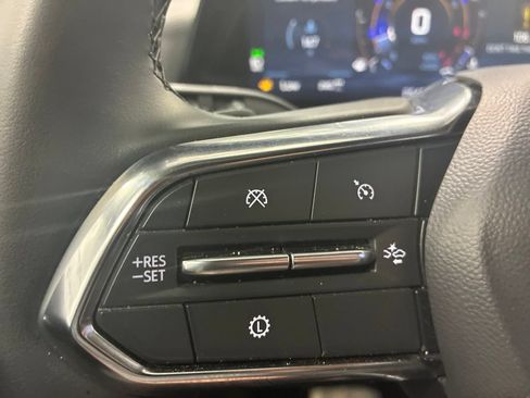 Used 2026 Chevrolet Equinox LT AWD/4WD image 22