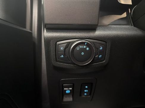 Used 2020 Ford F150 XLT w/ Equipment Group 302A Luxury AWD/4WD image 28