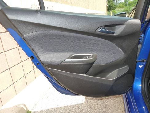 Used 2017 Chevrolet Cruze LT w/ Convenience Package FWD image 28