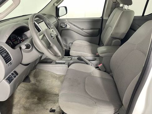 Used 2012 Nissan Frontier SV RWD image 2