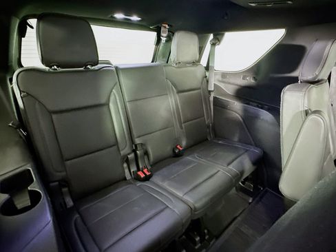 Used 2021 GMC Yukon Denali w/ Denali Premium Package AWD/4WD image 30