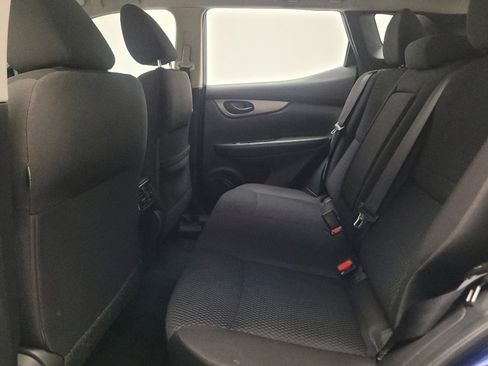 Used 2018 Nissan Rogue Sport S w/ S Appearance Package FWD image 18