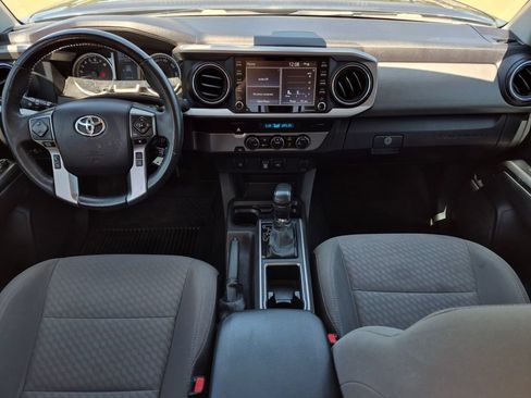 Used 2022 Toyota Tacoma SR5 RWD image 13