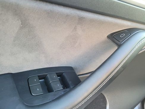 Used 2024 Tesla Model Y Long Range image 22