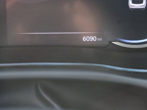 Used 2025 Genesis GV70 2.5T image 36