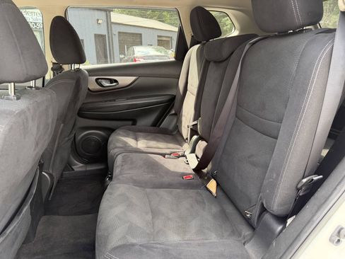 Used 2016 Nissan Rogue SV FWD image 5