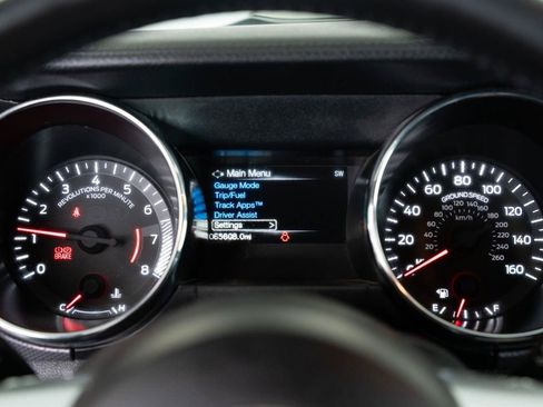 Used 2017 Ford Mustang Coupe RWD image 15