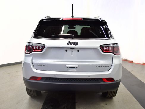 Used 2025 Jeep Compass Limited AWD/4WD image 6