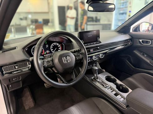 Used 2025 Honda Civic Sport image 12