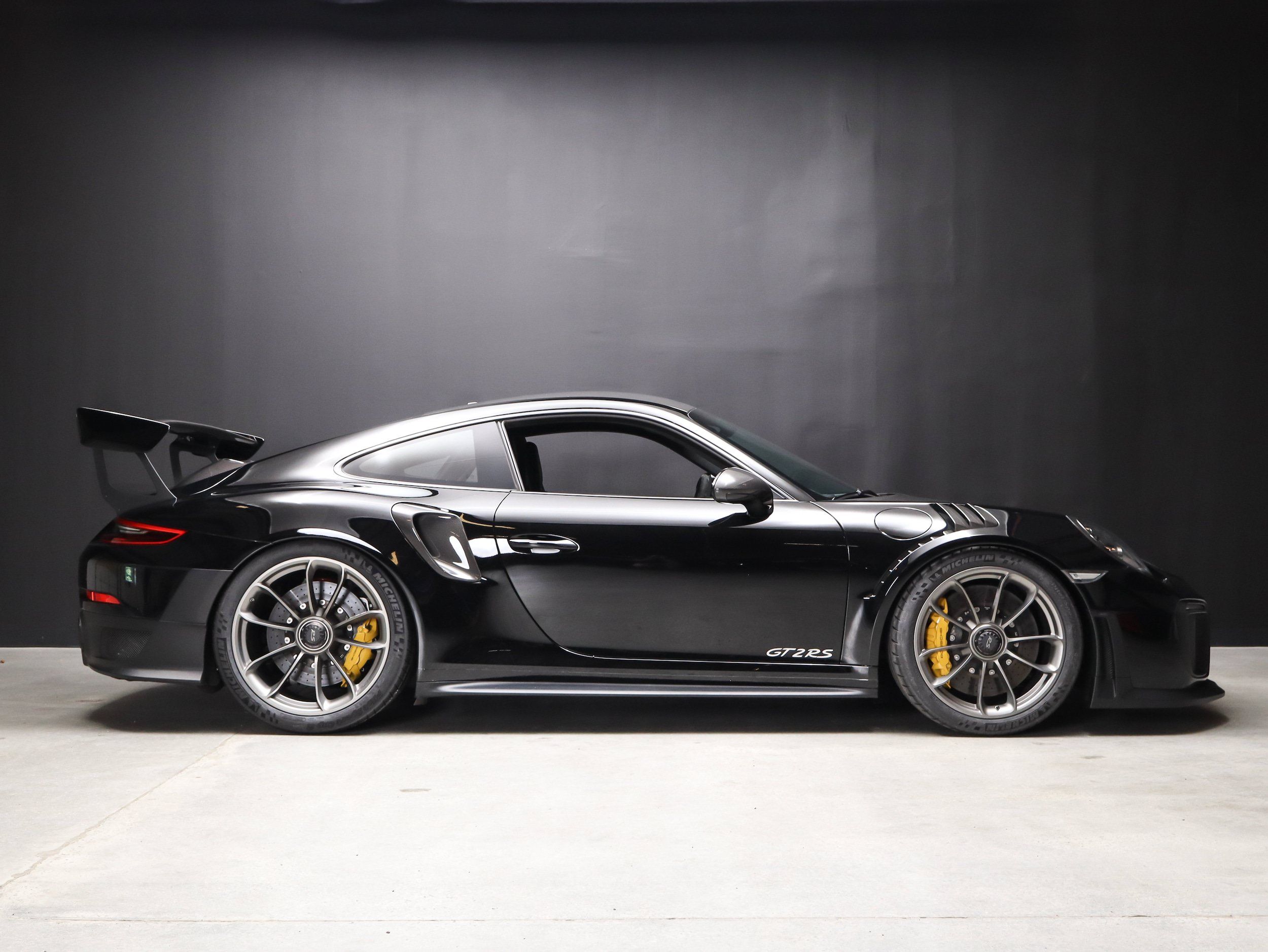 Certified 2018 Porsche 911 GT2 RS RWD image 18