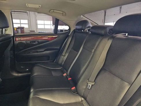 Used 2012 Lexus LS 460 w/ Luxury Value Edition RWD image 10