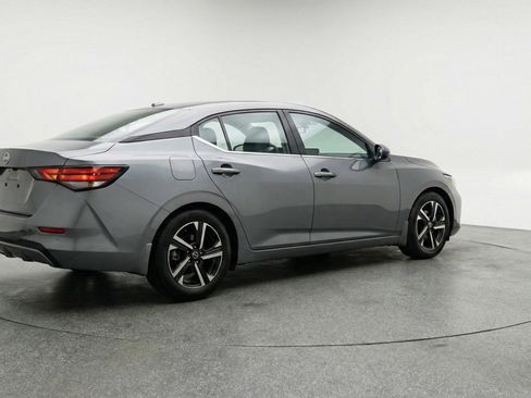 Used 2025 Nissan Sentra SV FWD image 9