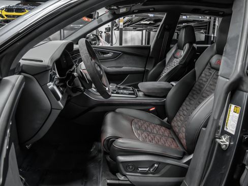 Used 2025 Audi RS Q8 performance image 34
