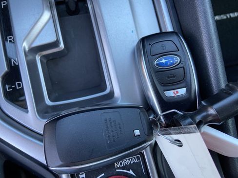 Used 2022 Subaru Forester Premium AWD/4WD image 41