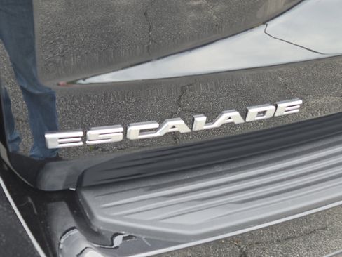New 2026 Cadillac Escalade Luxury w/ Touring Package AWD/4WD image 27