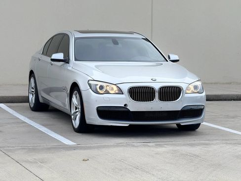 Used 2012 BMW 750i RWD image 9