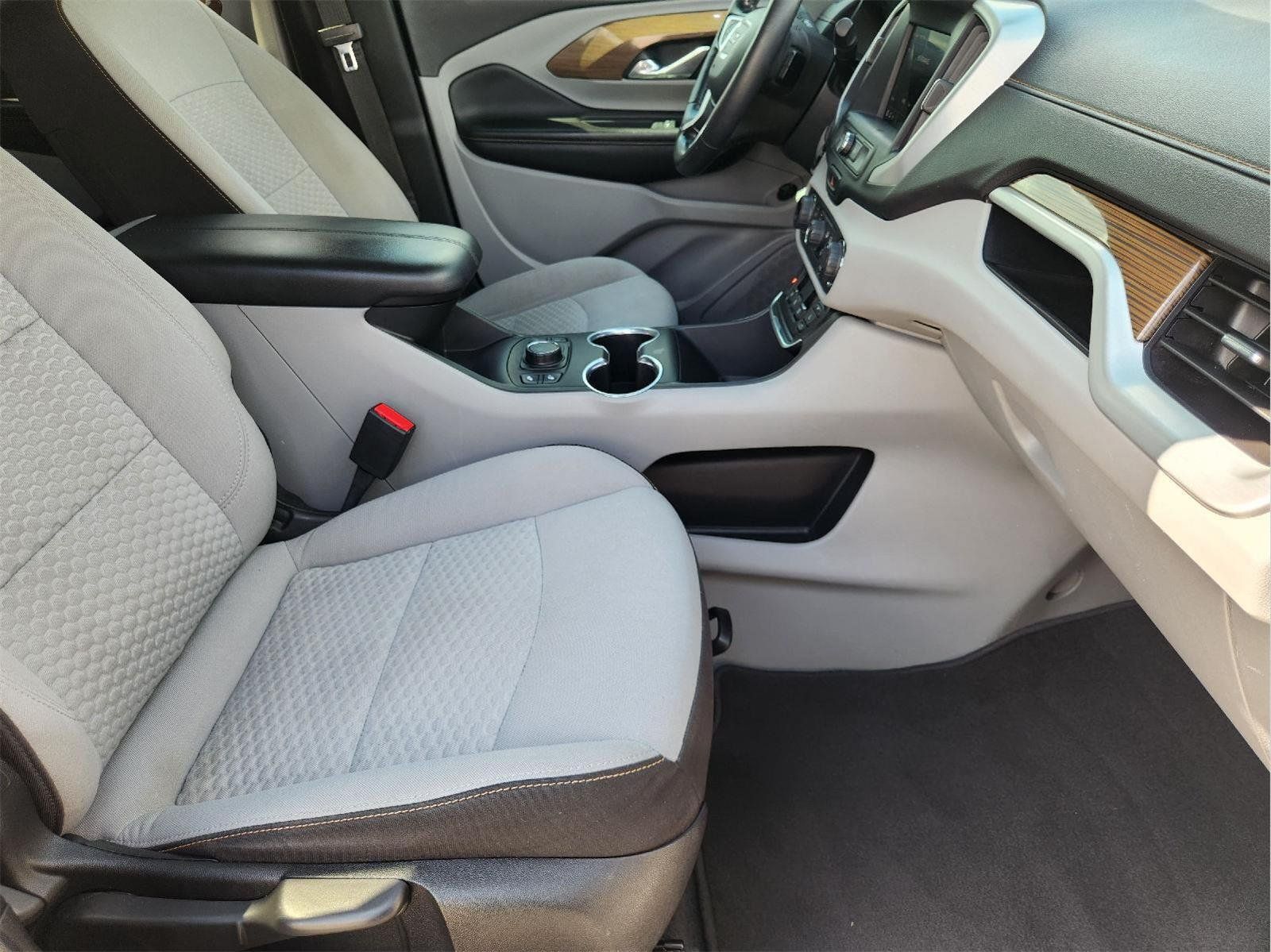 Used 2020 GMC Terrain SLE w/ Driver Convenience Package FWD image 14