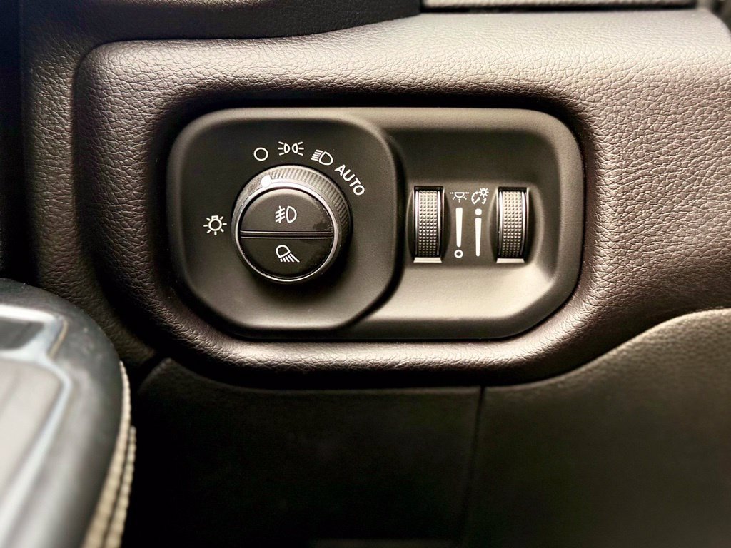 Used 2022 RAM 2500 Laramie AWD/4WD image 19