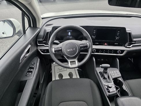 Used 2023 Kia Sportage LX image 14