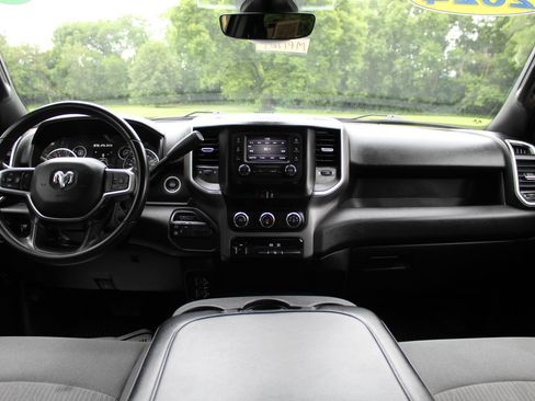 Used 2024 RAM 3500 Big Horn AWD/4WD image 10