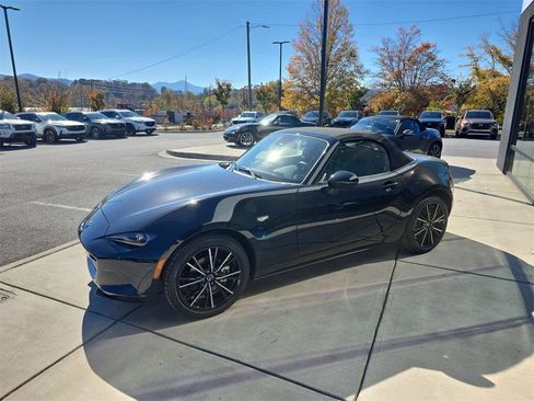 New 2025 MAZDA MX-5 Miata Grand Touring image 5