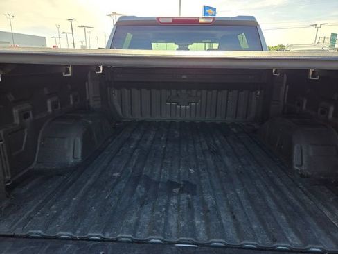 Used 2023 Chevrolet Silverado 1500 LT AWD/4WD image 16