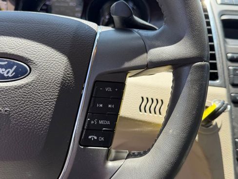 Used 2012 Ford Taurus SEL FWD image 19