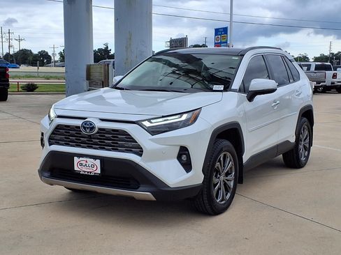 Used 2024 Toyota RAV4 Limited w/ Advanced Technology Package AWD/4WD image 3
