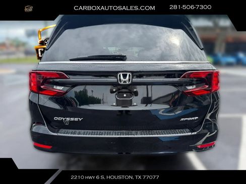 Used 2023 Honda Odyssey Sport image 4