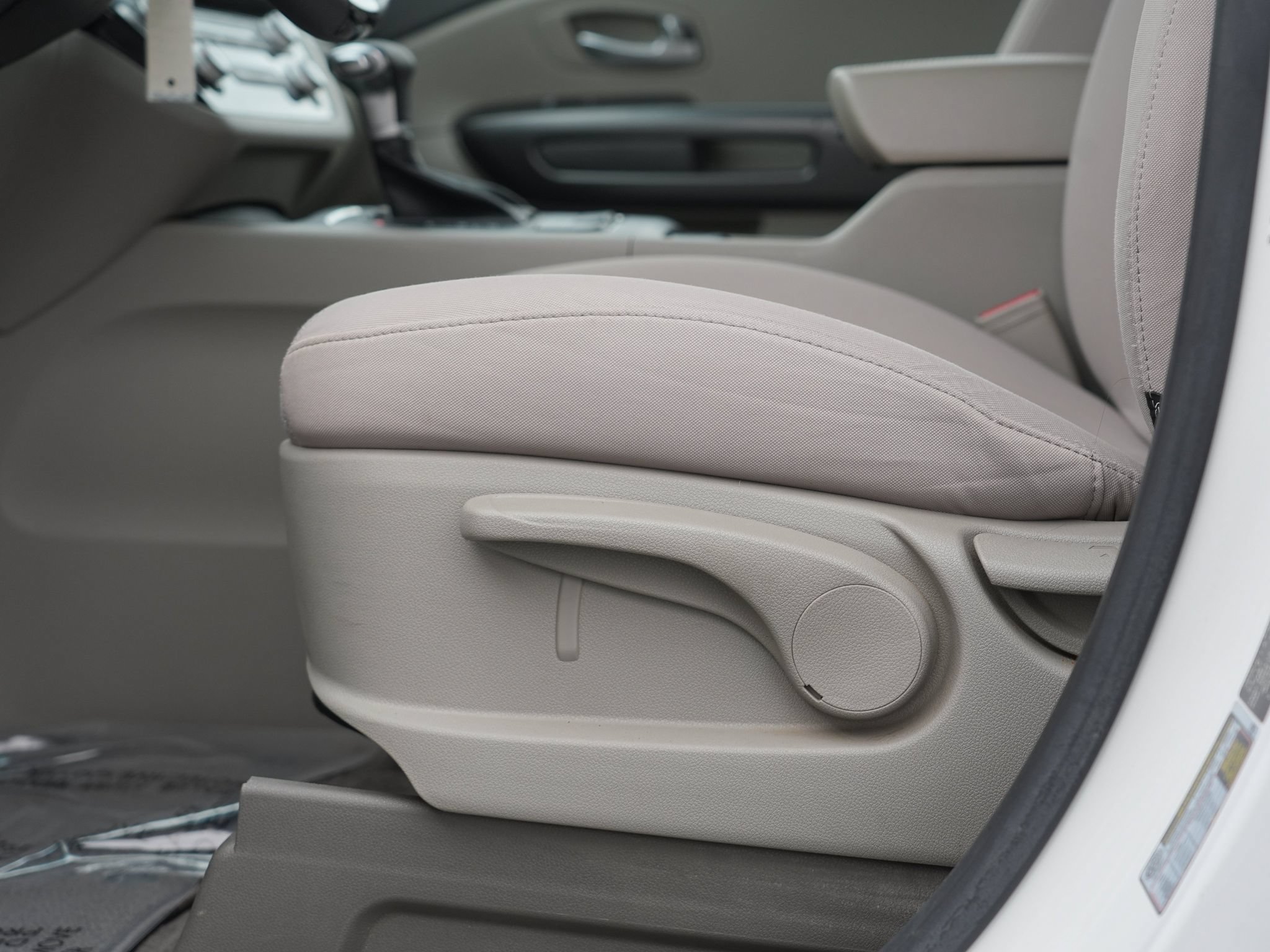 Used 2018 Kia Sedona L FWD image 15