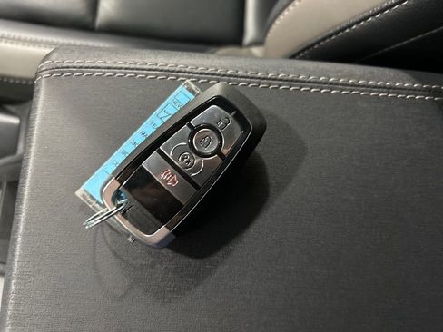 Used 2025 Ford Bronco Outer Banks image 27