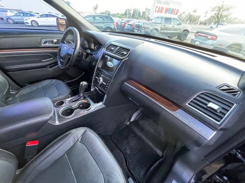 Used 2017 Ford Explorer Limited w/ Class II Trailer Tow Package image 29