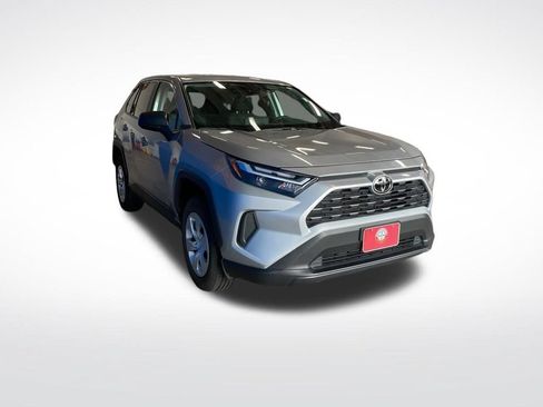 Used 2025 Toyota RAV4 LE AWD/4WD image 14