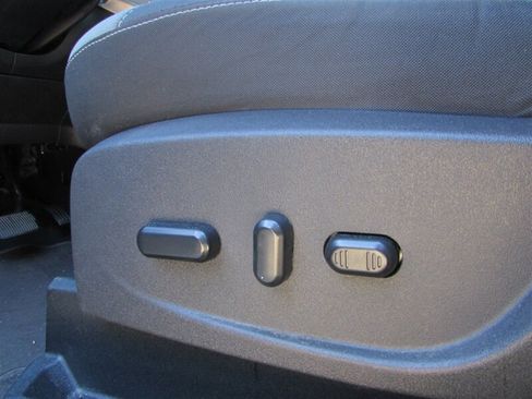 Used 2015 Ford Escape SE w/ Equipment Group 201A image 8