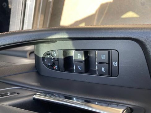 Certified 2025 MAZDA CX-90 3.3 Turbo w/ Preferred Package AWD/4WD image 19