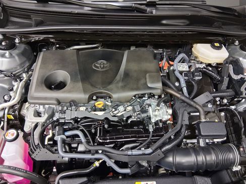 Used 2025 Toyota Camry XSE image 38