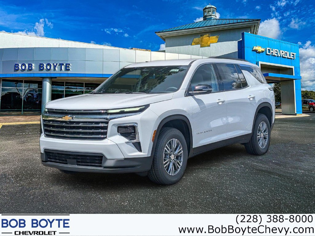 New 2027 Chevrolet Traverse LT FWD image 1