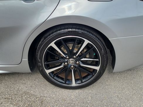 Used 2020 Toyota Camry XSE image 27