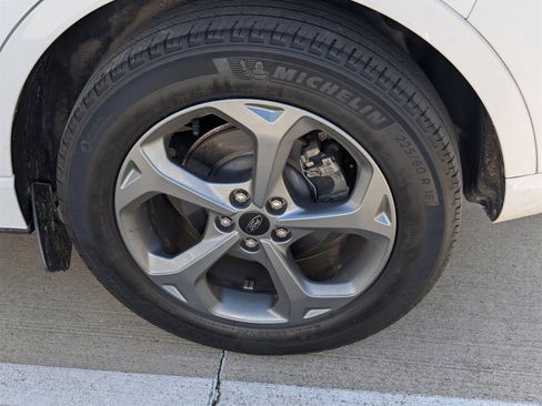 Used 2023 Ford Escape ST-Line image 14